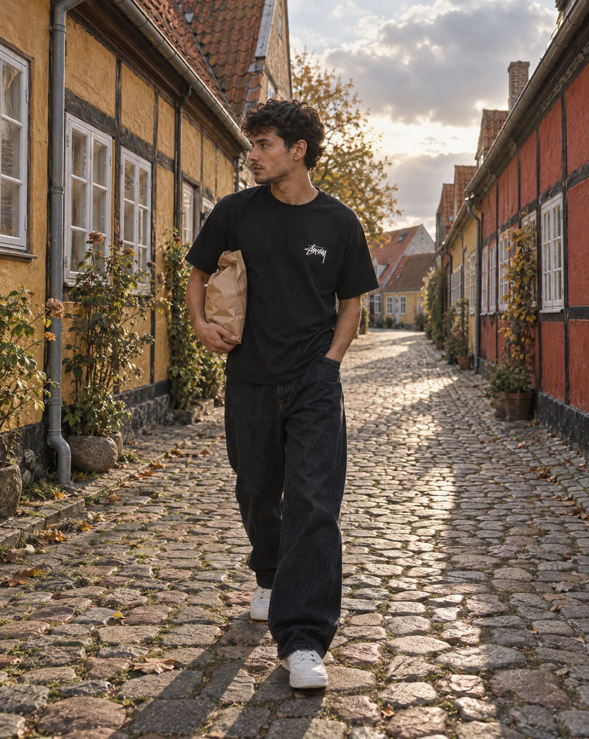 Stussy Fuzzy Dice Tee Black - streetstyle i København