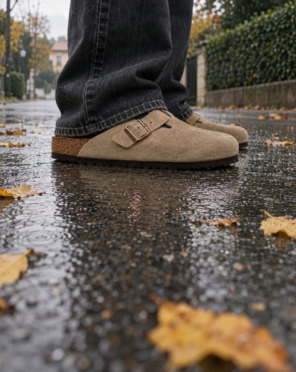 Birkenstock Boston Soft Footbed Suede Taupe - on-foot