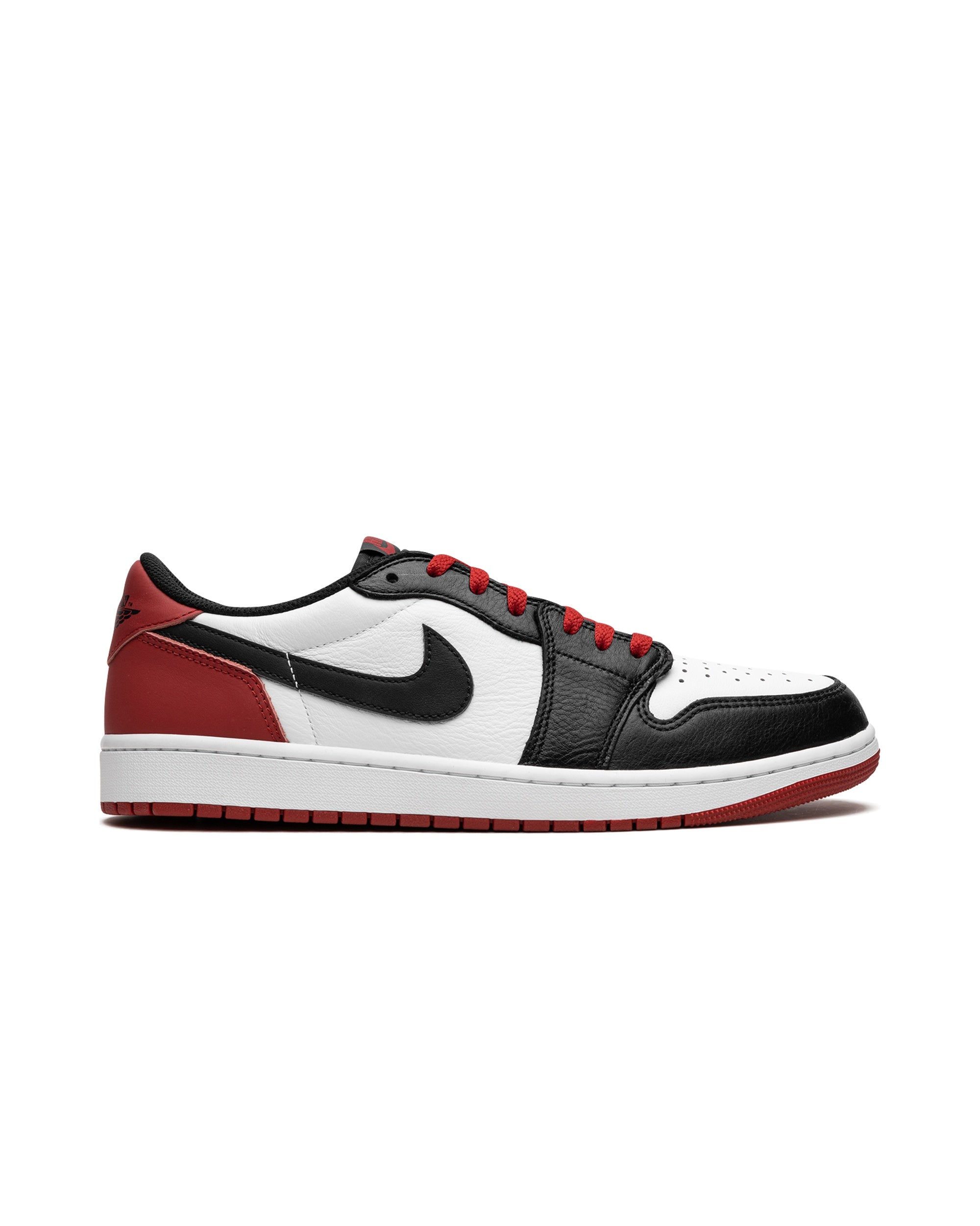Jordan 1 Retro Low OG Black Toe (2023)