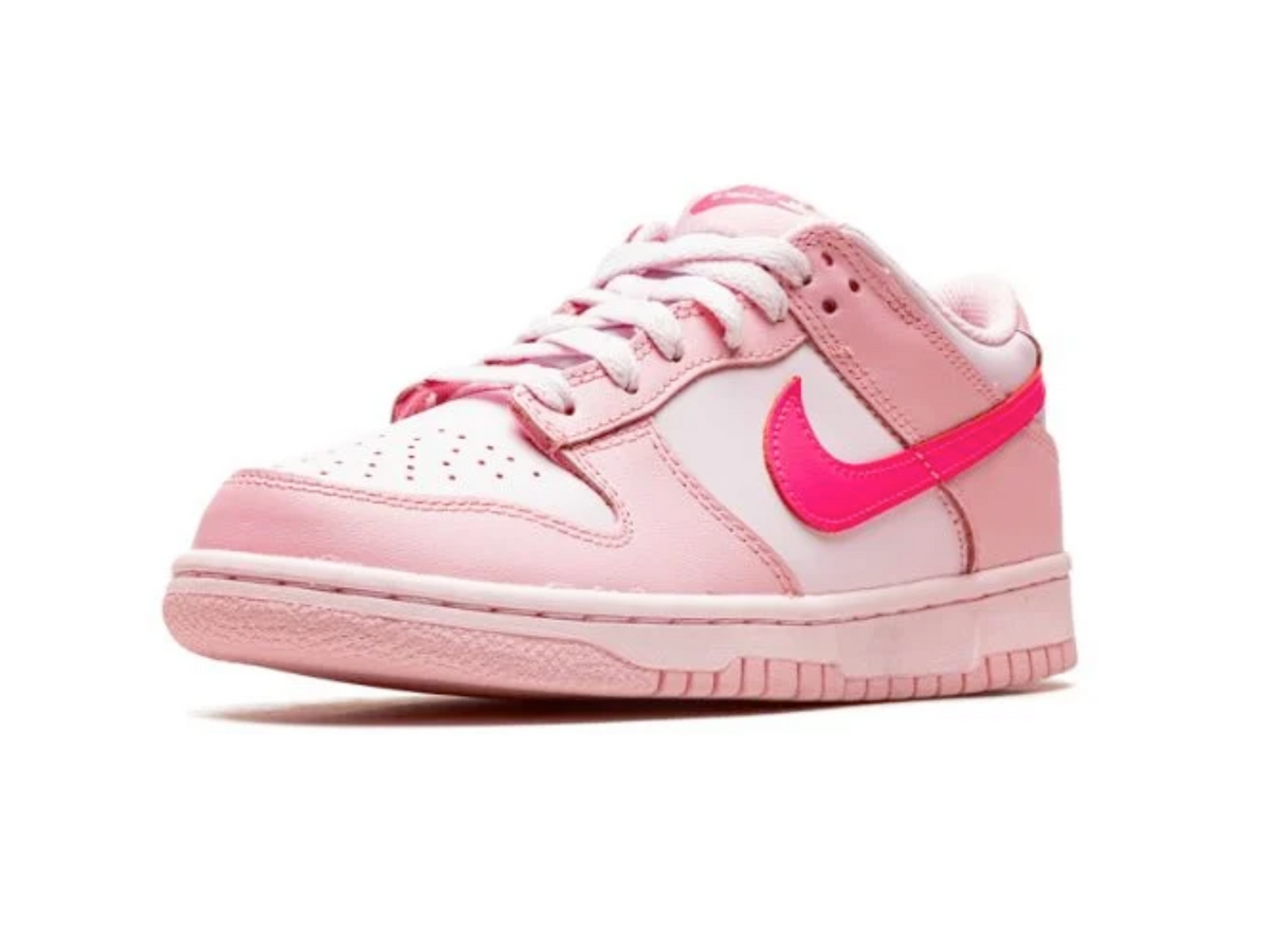 Nike Dunk Low "Triple Pink"