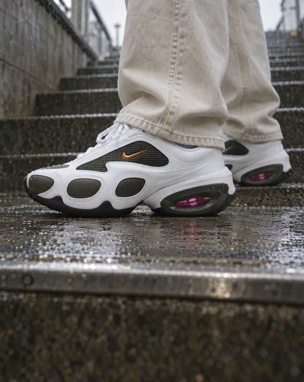 Nike Air Max Muse Veneda Carter White Hyper Pink - on-foot