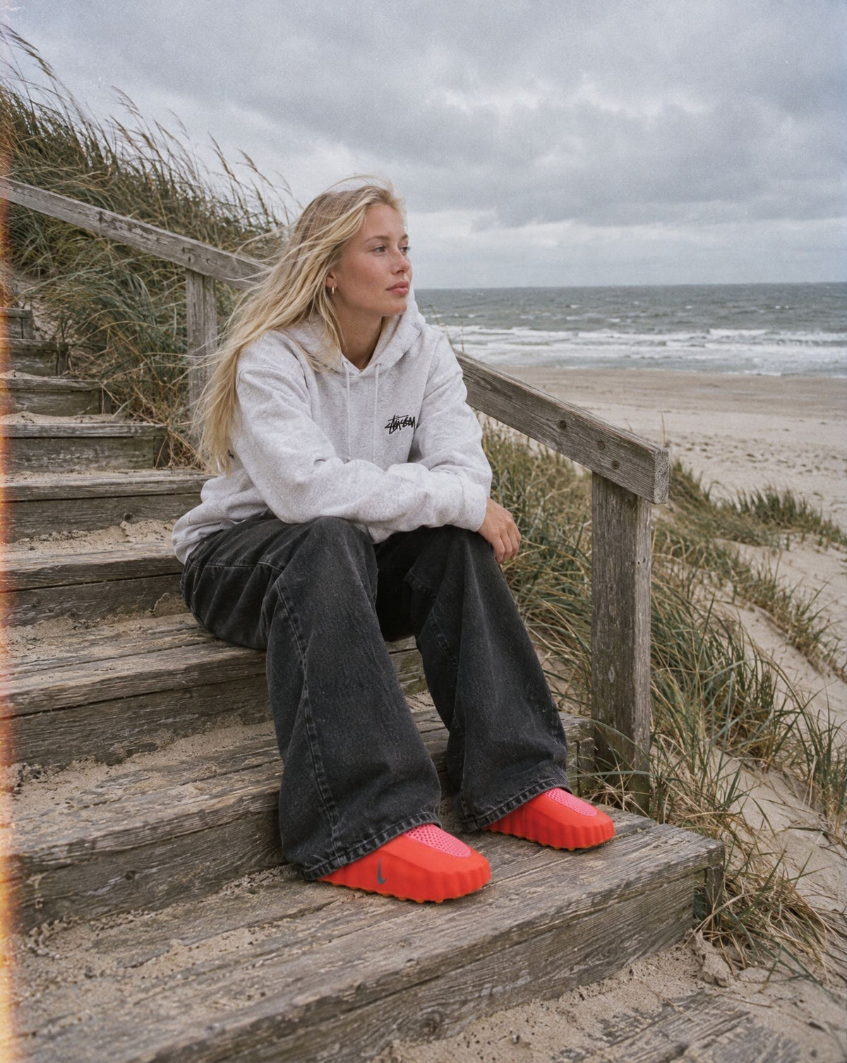 Nike Mind 001 Slide Solar Red (Women's) - streetstyle i København