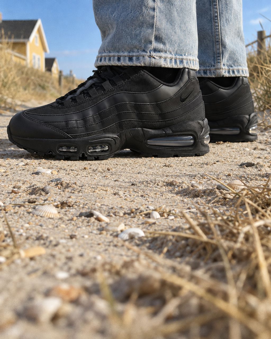 Nike Air Max 95 OG Big Bubble Black Anthracite - on-foot