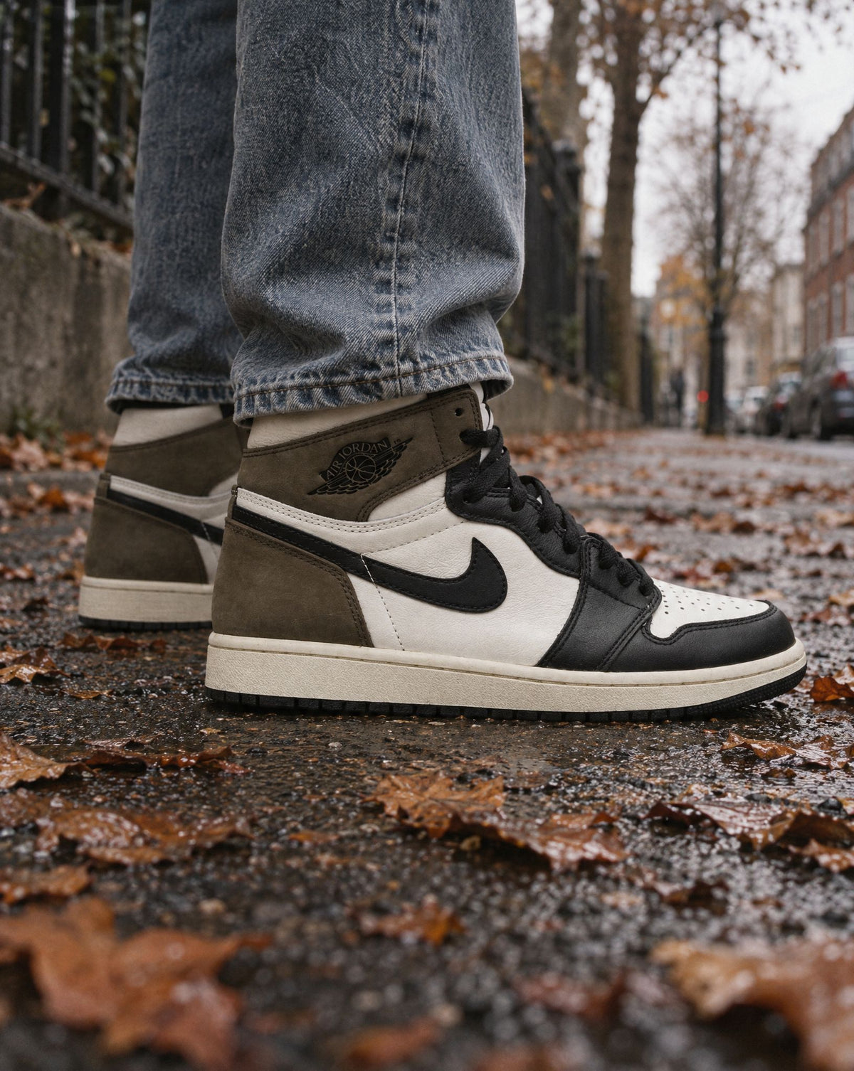 Jordan 1 Retro High Dark Mocha - on-foot