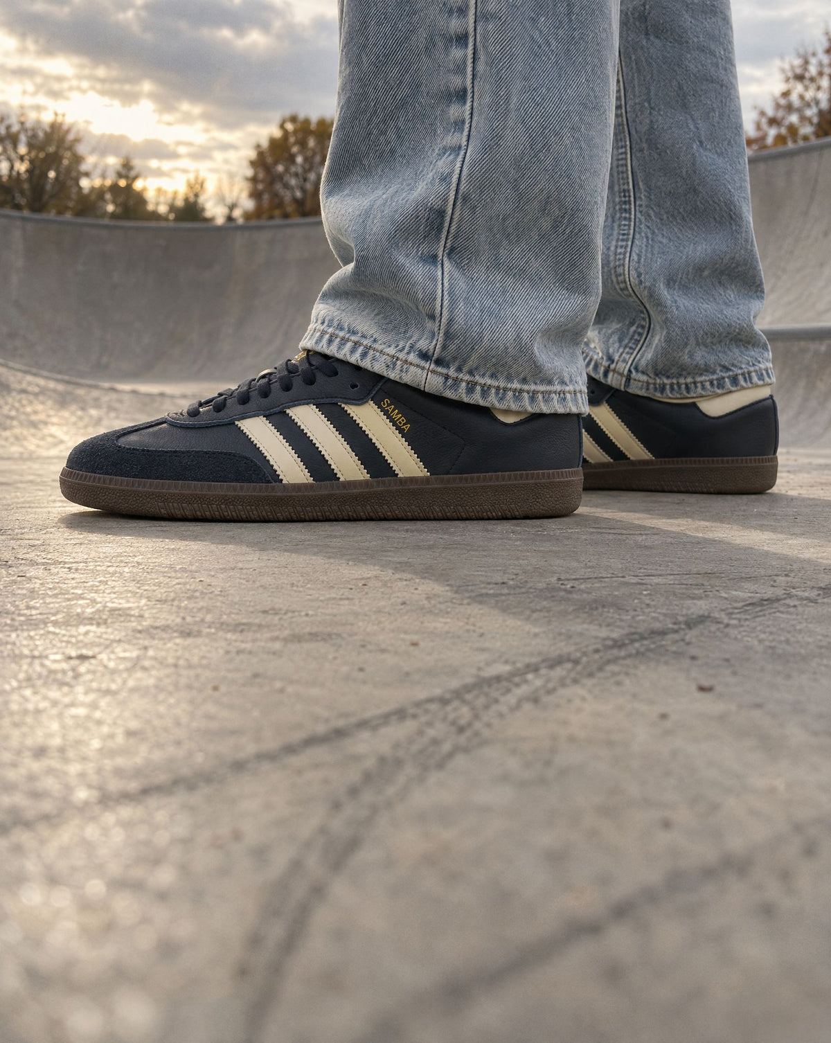 adidas Samba OG Night Navy Gum - on-foot