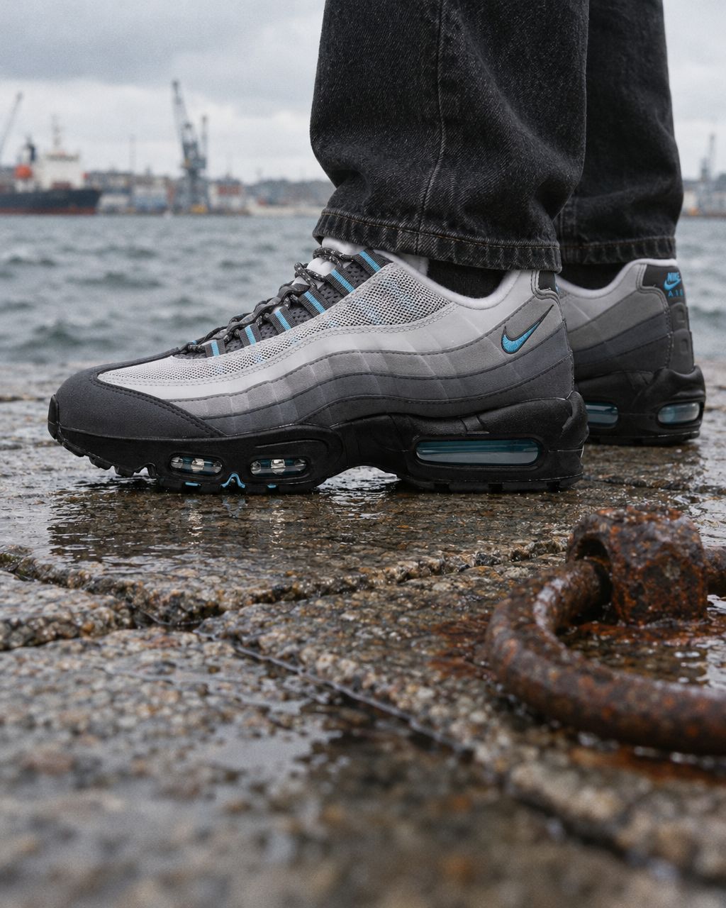 Nike Air Max 95 Baltic Blue - on-foot