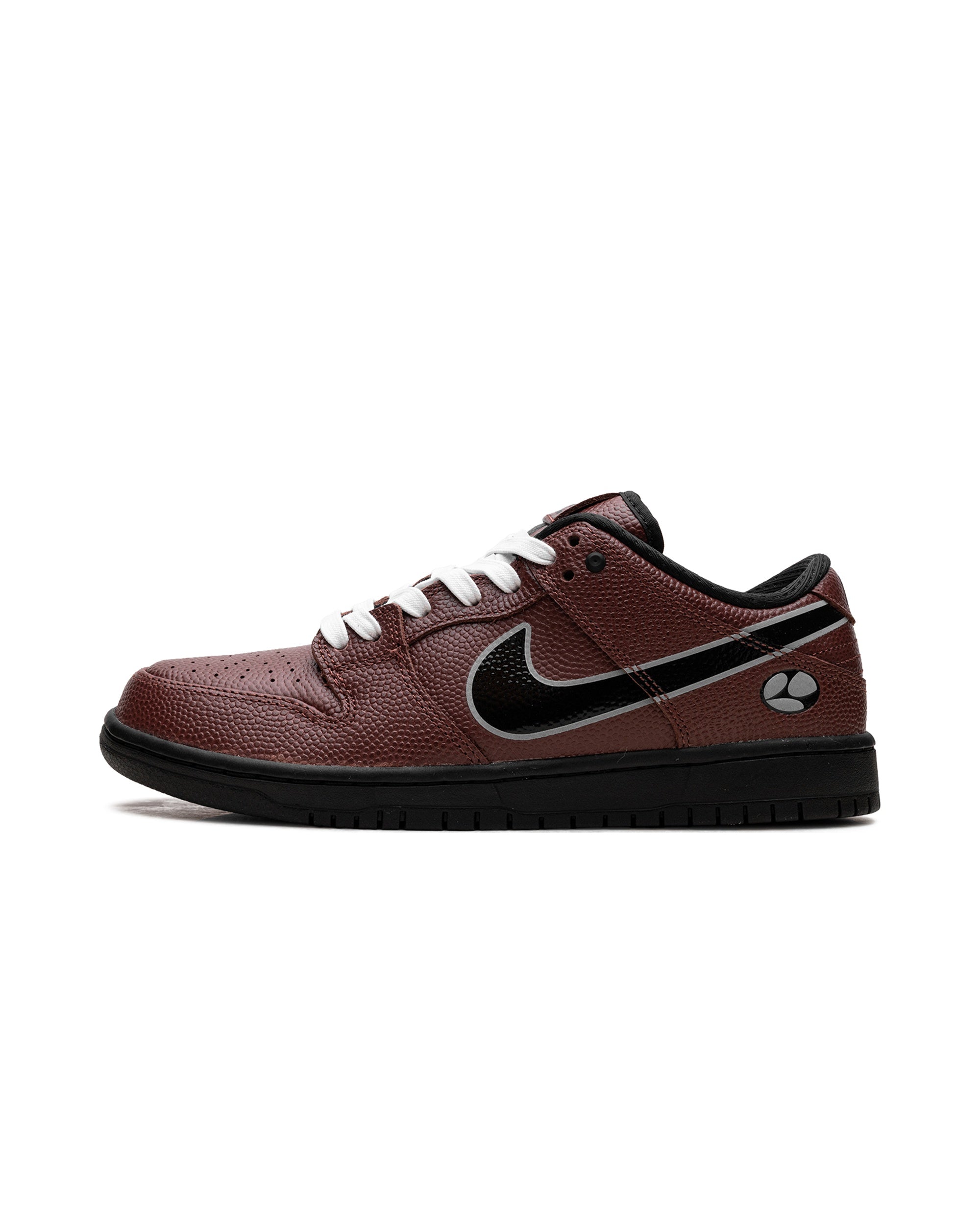 Nike SB Dunk Low Limosine Skateboards