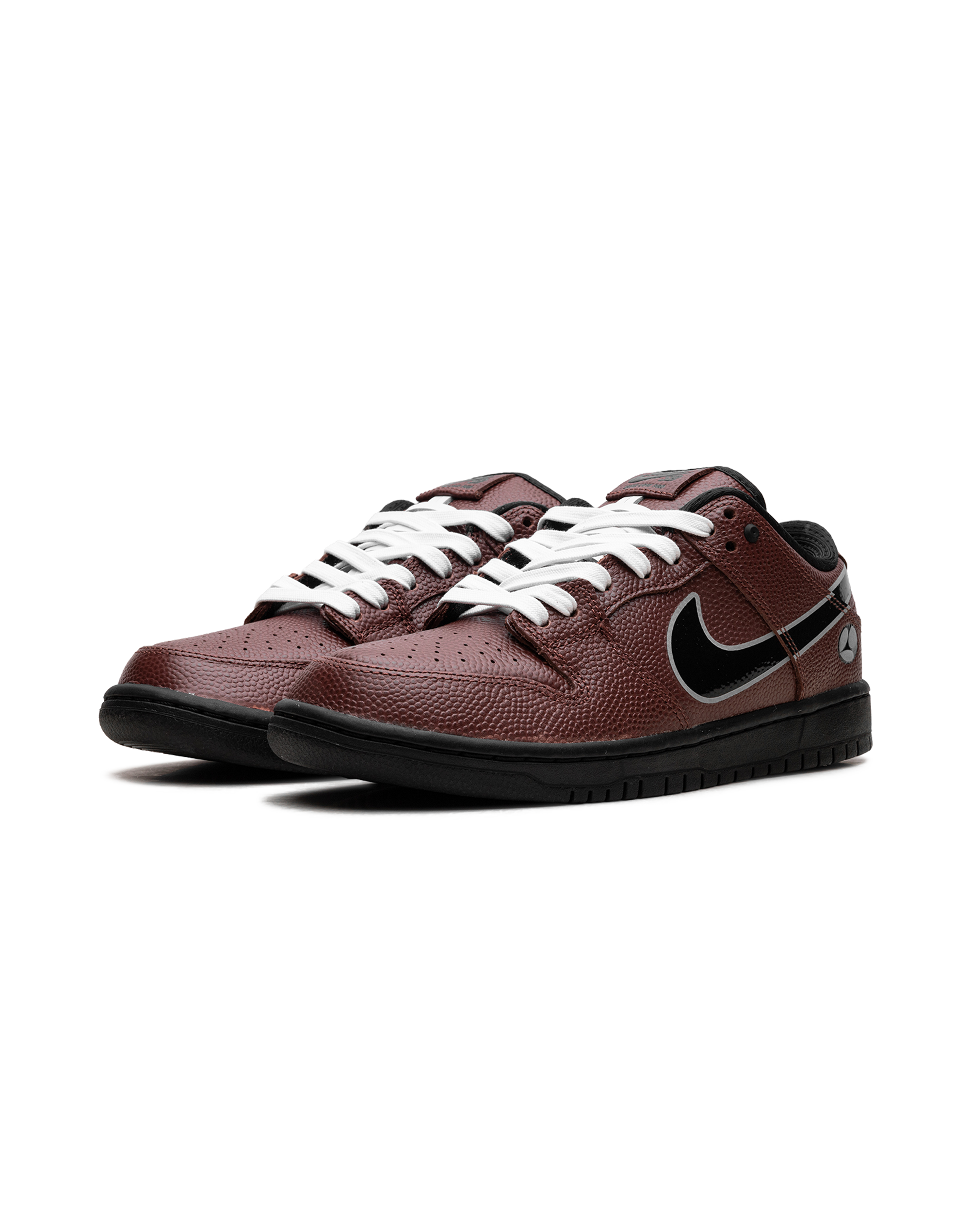 Nike SB Dunk Low Limosine Skateboards
