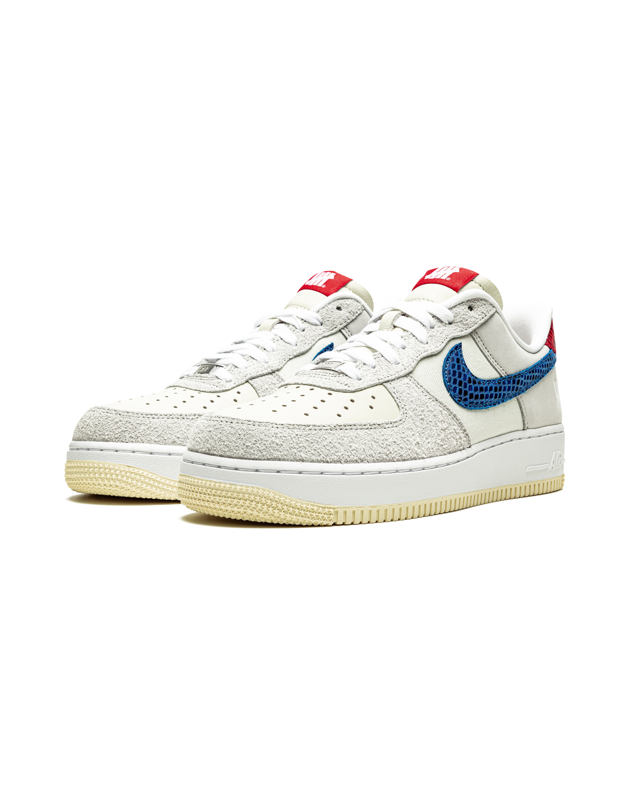 Nike Air Force 1 Low SP Undefeated 5 On It Dunk vs. AF1