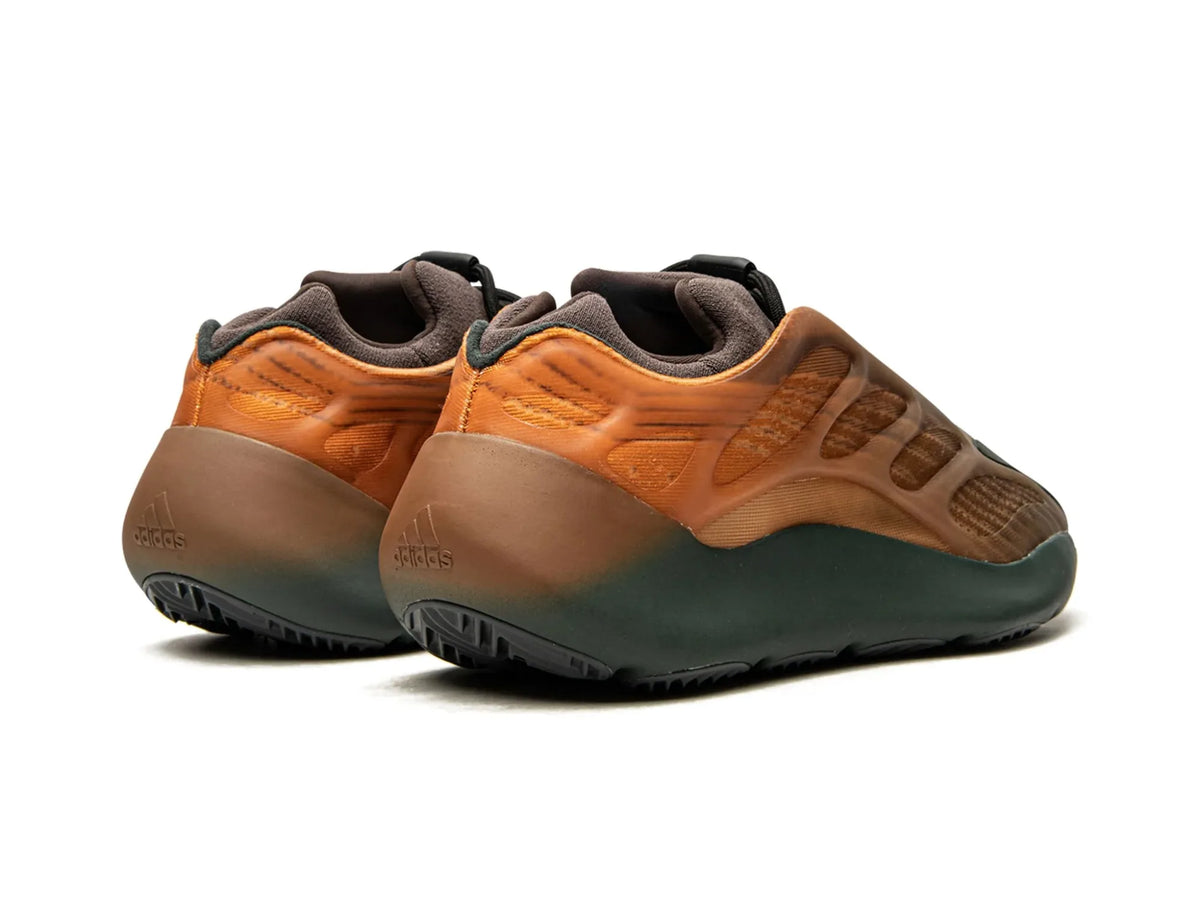 Adidas Yeezy Boost 700 V3 "Copper Fade" - street-bill.dk