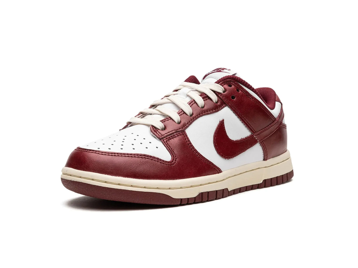 Nike Dunk Low PRM Vintage "Team Red" - street-bill.dk