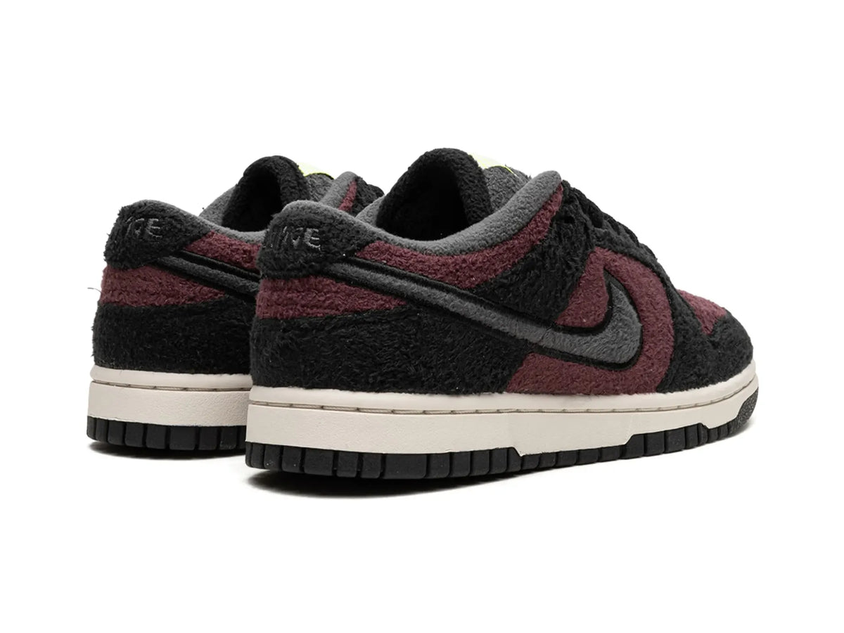 Nike Dunk Low SE "Fleece Pack Burgundy Crush" - street-bill.dk