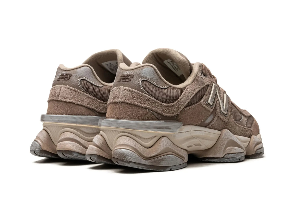 New Balance 9060 Mushroom