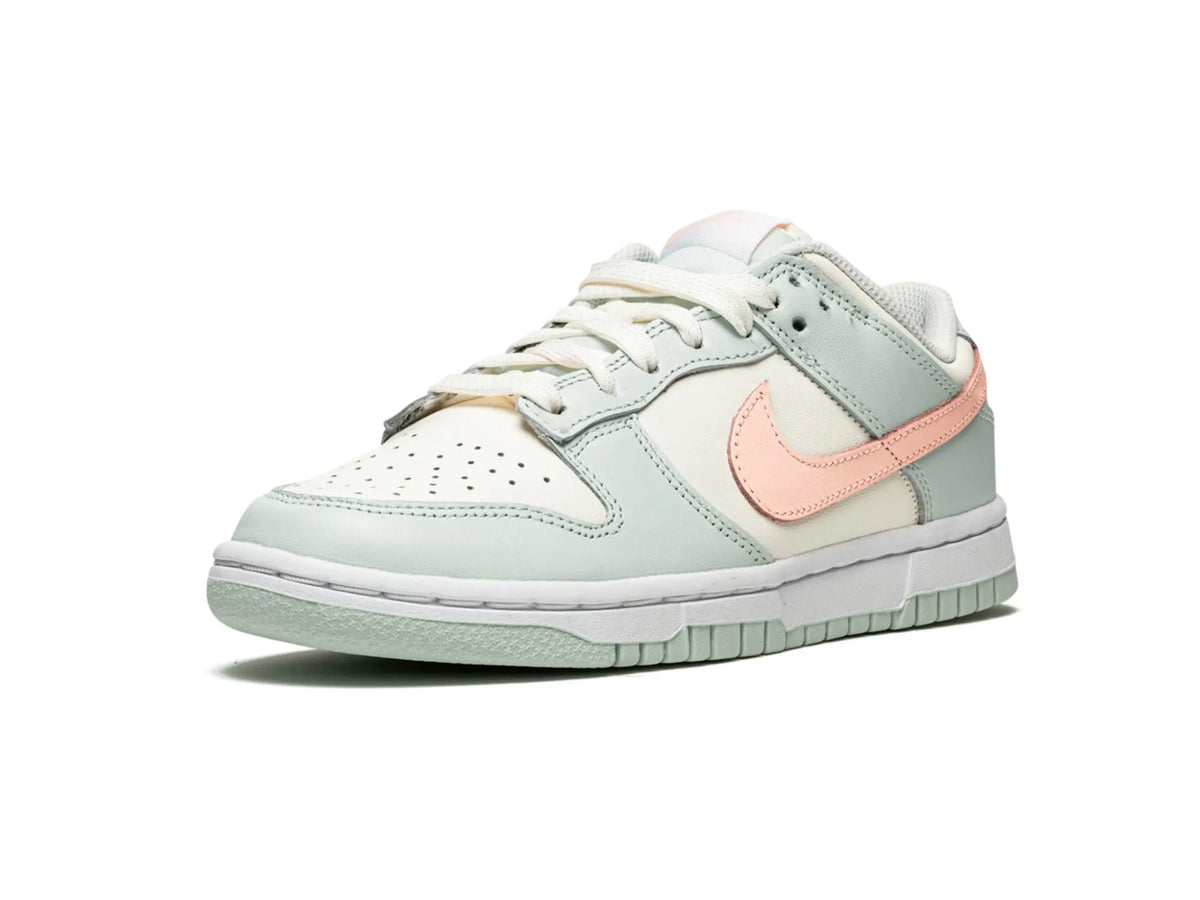 Nike Dunk Low "Barely Green" - street-bill.dk