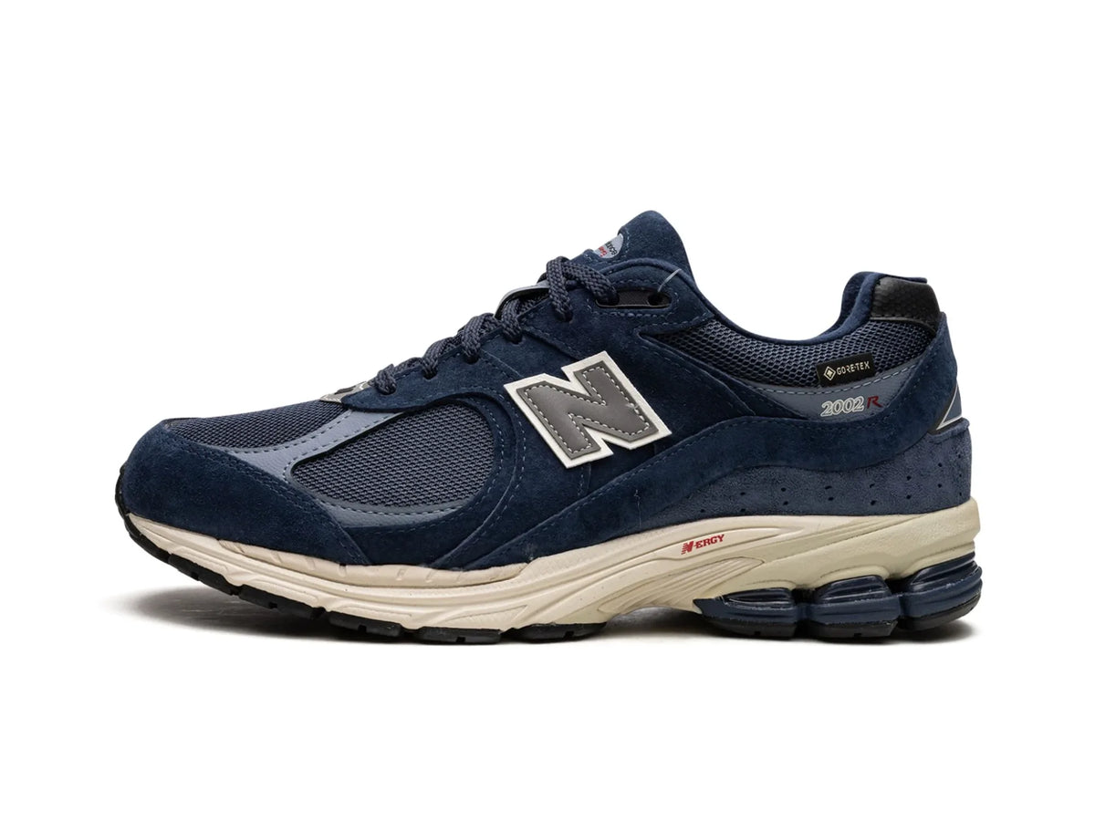 New Balance 2002R "Gore-Tex Navy Arctic Grey" - street-bill.dk